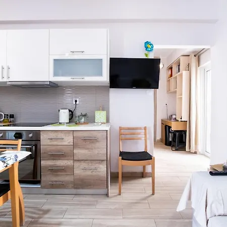 Family Apartment Near Port Piraeus Exterior photo
