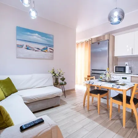 Family Apartment Near Port Piraeus Exterior photo