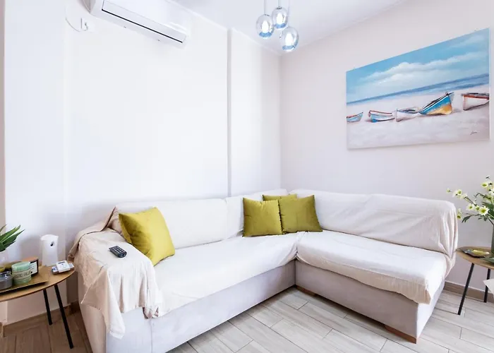 Family Apartment Near Port
